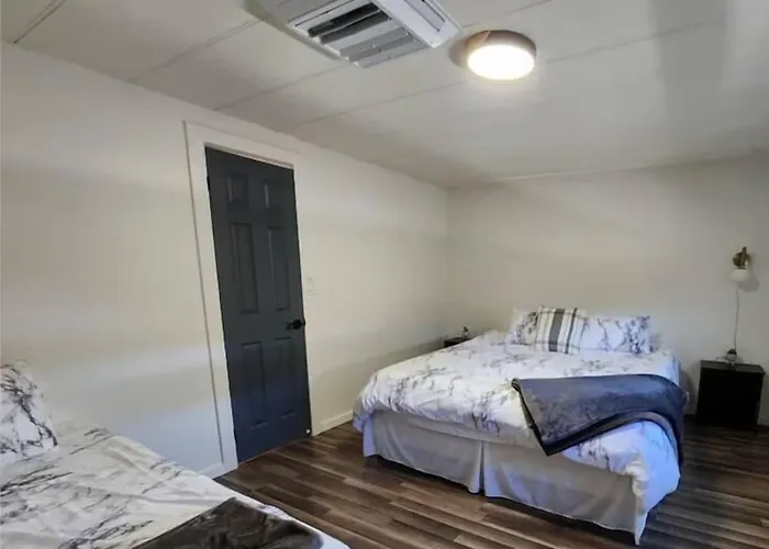 Pet-friendly Game Near Grand Canyon Meadview